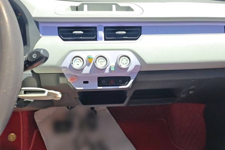 Used Chery QQ Ice Cream 2022 170km Sundae Phosphate Lithium-Ion
