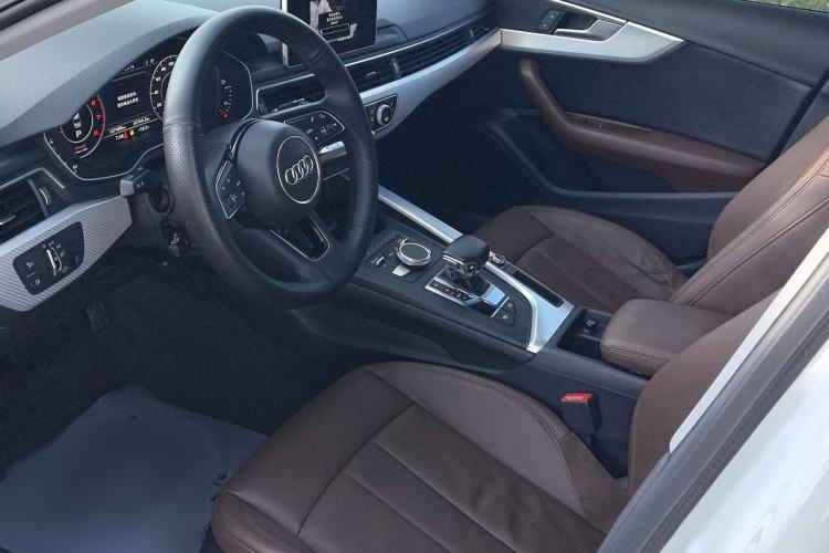 Used Audi A4L 2018 30th Anniversary Edition 40 TFSI Fashion Model
