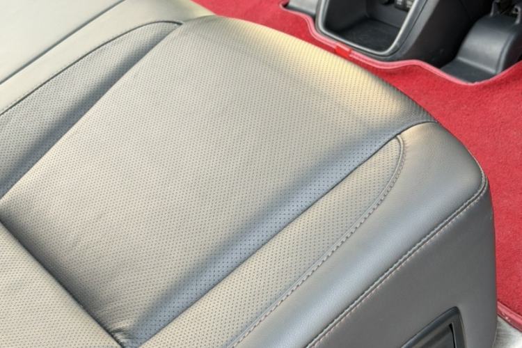 Used Toyota Highlander 2018 2.0T Two-Wheel Drive Prestige Version 7 Seats China V Emission Standard
