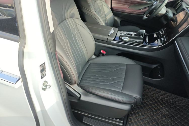 Used GAC Trumpchi M8 2024 Master Series 400T Prestige Edition
