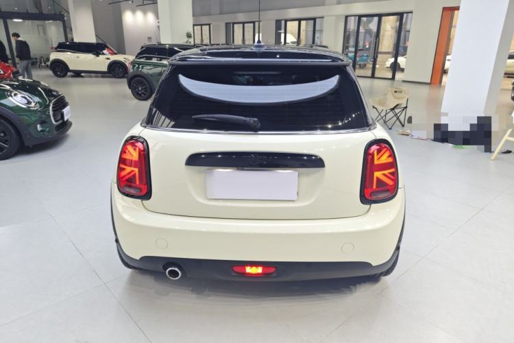 Used  MINI 2021 1.5T COOPER Classic Edition
