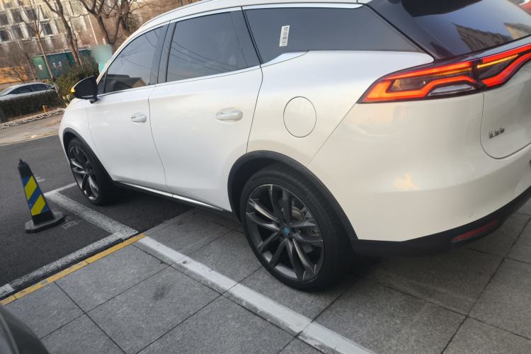 Used BYD Tang New Energy 2018 DM 2.0T All-Wheel Drive Smart Connectivity Luxury Model 7 Seats China V Emission Standard
