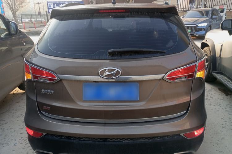 Used Hyundai Santa Fe 2013 2.4L Automatic Two-Wheel Drive Smart Version
