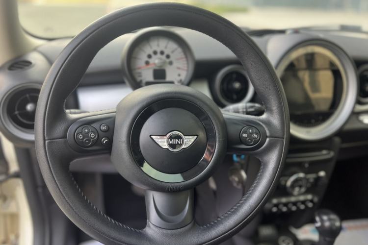 Used  MINI 2011 1.6L COOPER Fun
