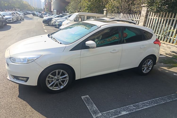 Used Ford Focus 2015 Hatchback 1.6L Automatic Fashion Edition
