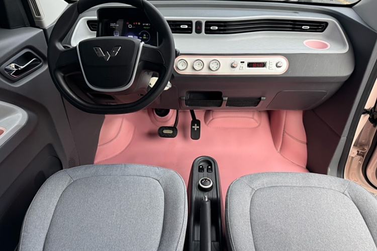 Used Wuling Hongguang MINIEV 2022 Macaron Premium Model – Lithium Iron Phosphate
