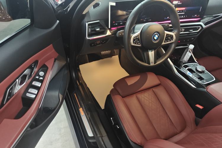 Used BMW i3 2024 eDrive 35 L
