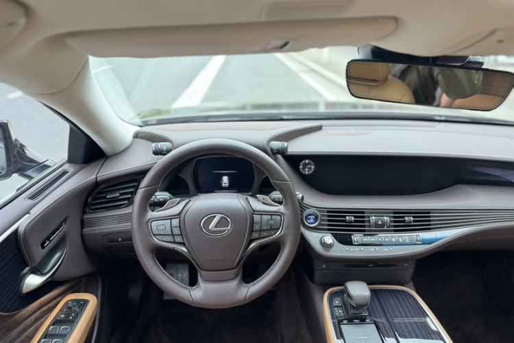 Used Lexus LS 2020 500h Excellence Edition China VI standard