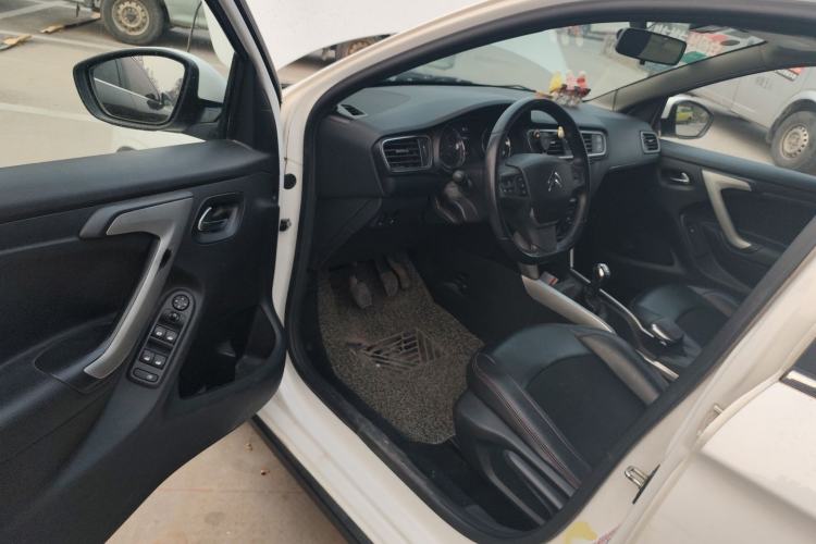 Used Citroen C3-XR 2015 1.6L Manual Pioneer Model
