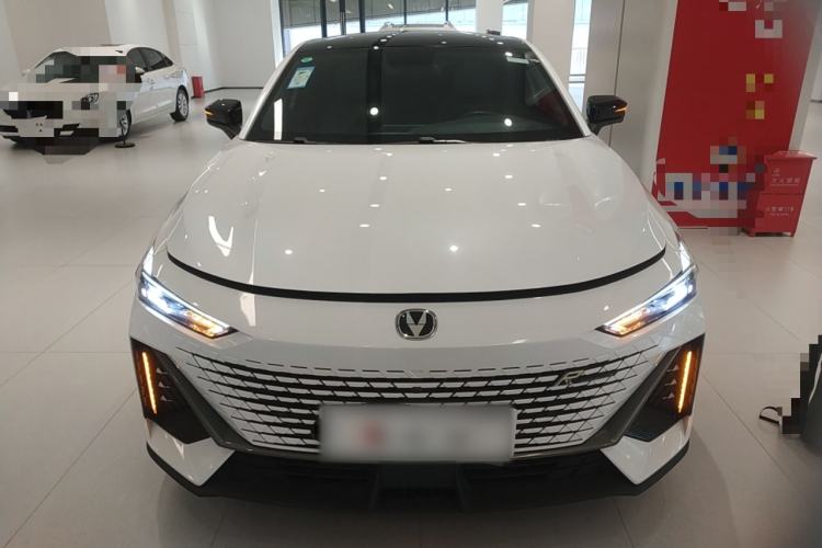 Used Changan UNI-V 2022 1.5T Prestige Version
