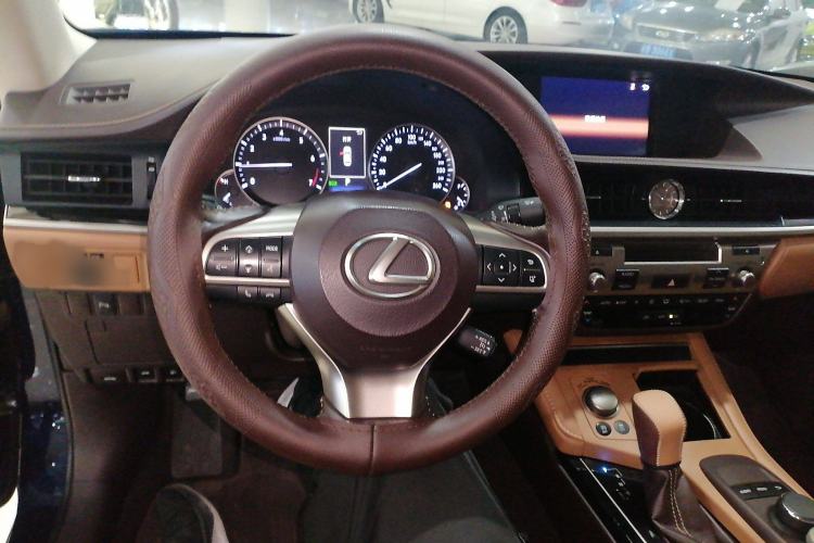 Used Lexus ES 2015 200 Elite Edition

