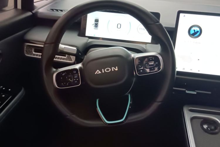 Used AION Y 2023 Y Business Edition
