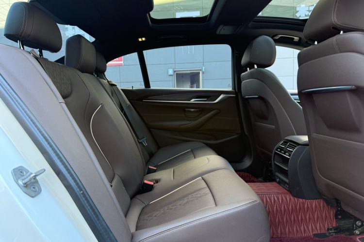 Used BMW 5 Series 2022 Second Facelift 530Li Leading Edition M Sport Package
