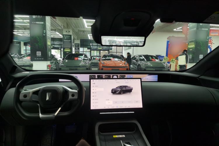 Used  12 2025 Ultra Extended-Range Edition
