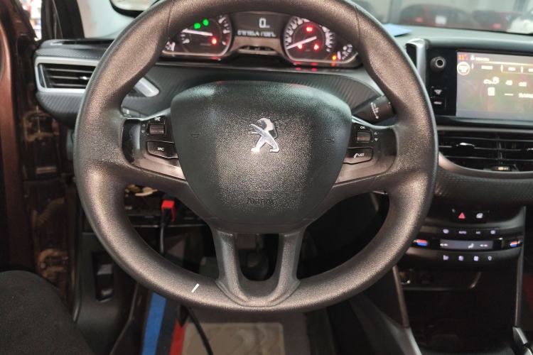 Used Peugeot 2008 2014 1.6L Manual Fashion Edition