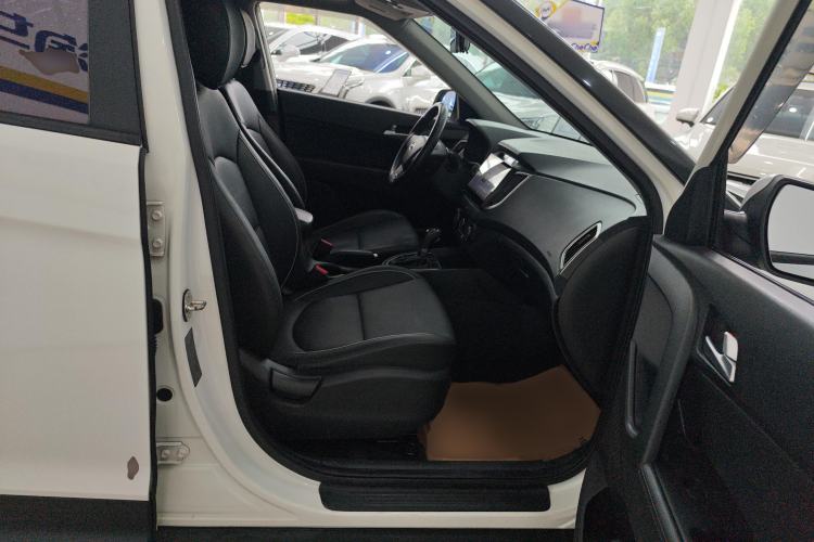 Used Hyundai ix25 2015 1.6L Automatic Two-Wheel Drive Smart GLS Trim
