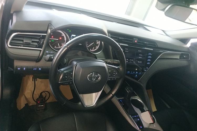 Used Toyota Camry 2019 Dual-Engine 2.5 HG Luxury Edition China VI Standard