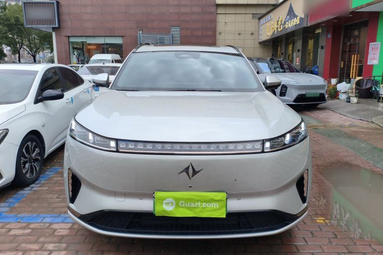 Used  eπ008 2024 210Max Range-Extended Version 6 Seats