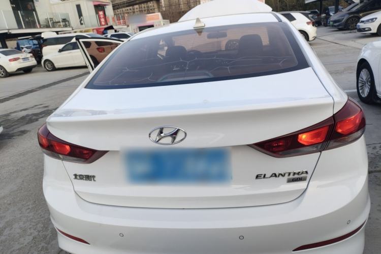 Used Hyundai Elantra 2016 1.6L Automatic ZhiXuan – Elite Version
