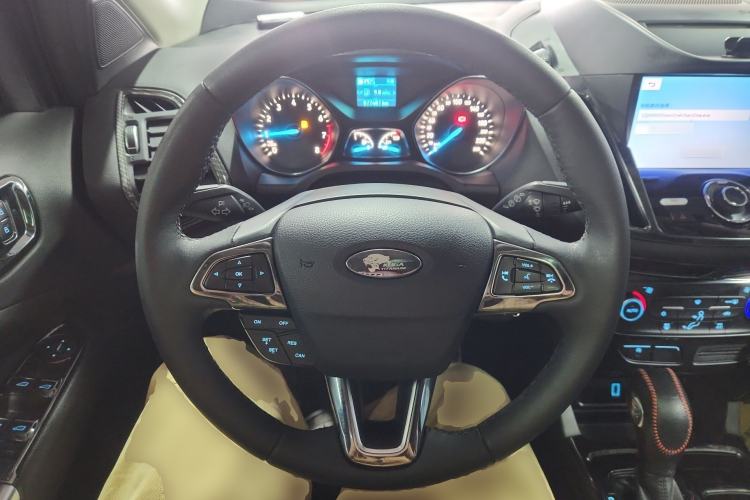 Used Ford Kuga 2018 EcoBoost 180 Two-Wheel-Drive Platinum Edition
