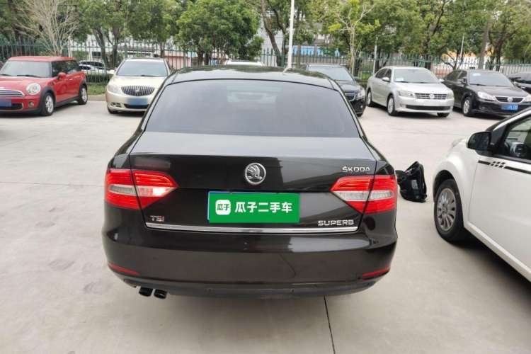 Used Skoda Superb 2013 1.8TSI Automatic Yashi Edition
