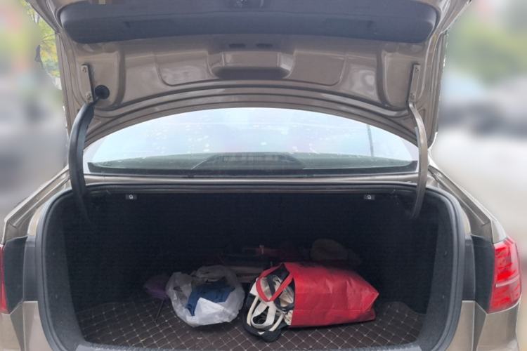 Used Volkswagen Sagitar 2015 1.6L Manual Comfort Model
