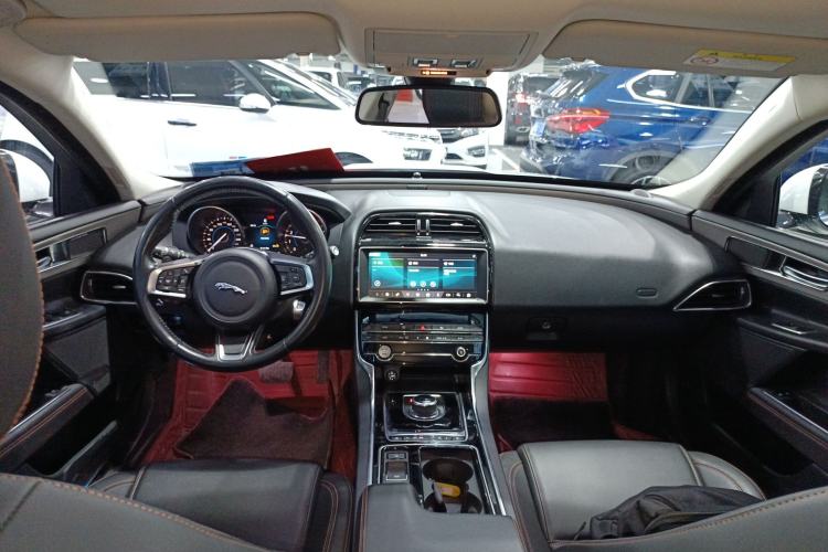 Used Jaguar XEL 2019 2.0T 200 PS Luxury Edition
