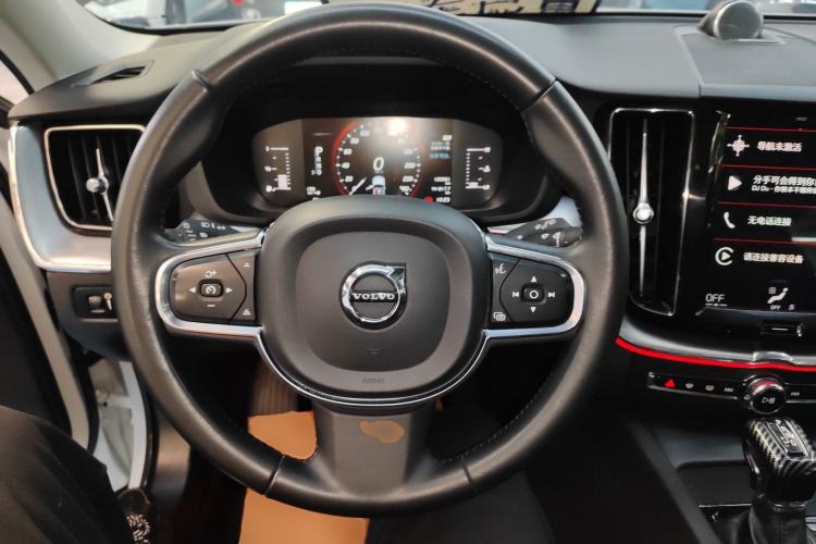 Used Volvo XC60 2019 T5 4x4 Smart Edition China VI Standard
