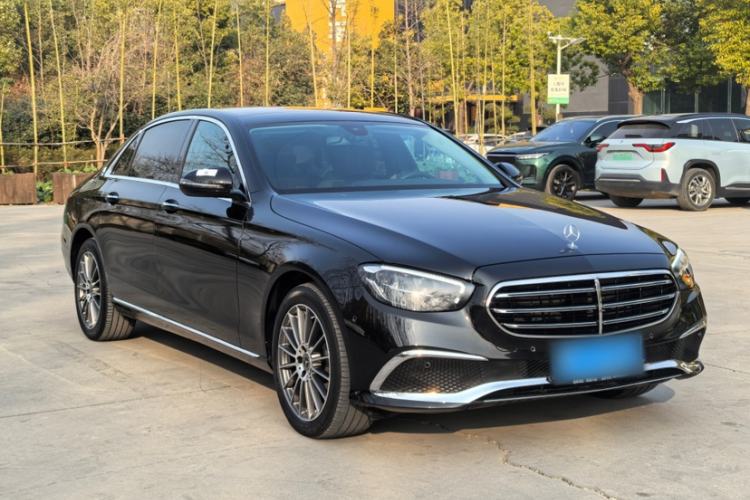 Used Mercedes-Benz E-Class 2023 Facelift E 260 L
