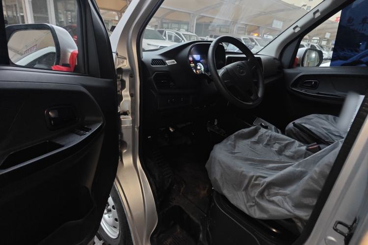 Used Chana Ruixing EM80 2025 Passenger Version Comfort Model 6 Seats 260 km Twin-Door Design 60 kW