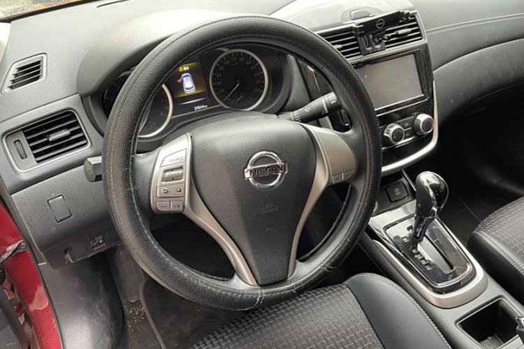 Used Nissan Tiida 2016 1.6L CVT Cool Dynamic Edition
