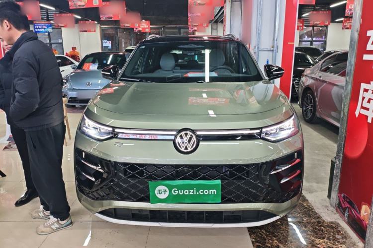 Used Volkswagen Tayron 2025 Tiguan L 380TSI 4Motion Luxury
