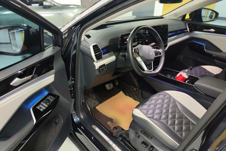 Used Volkswagen ID.6 CROZZ 2021 First Edition
