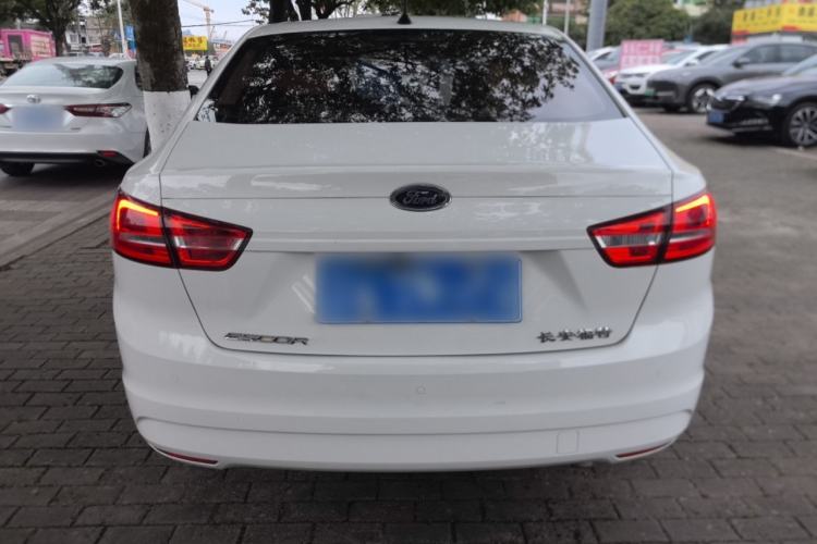 Used Ford Escort 2015 1.5L Manual Comfort Model
