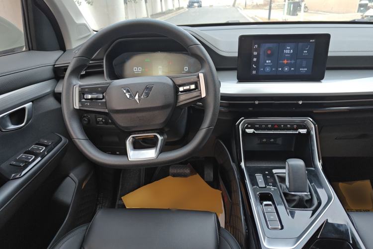 Used Wuling Asta 2022 2.0L DHT Electric Power Version
