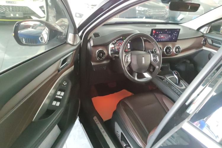 Used Wey VV6 2021 2.0T Two-Wheel Drive Smart Plus
