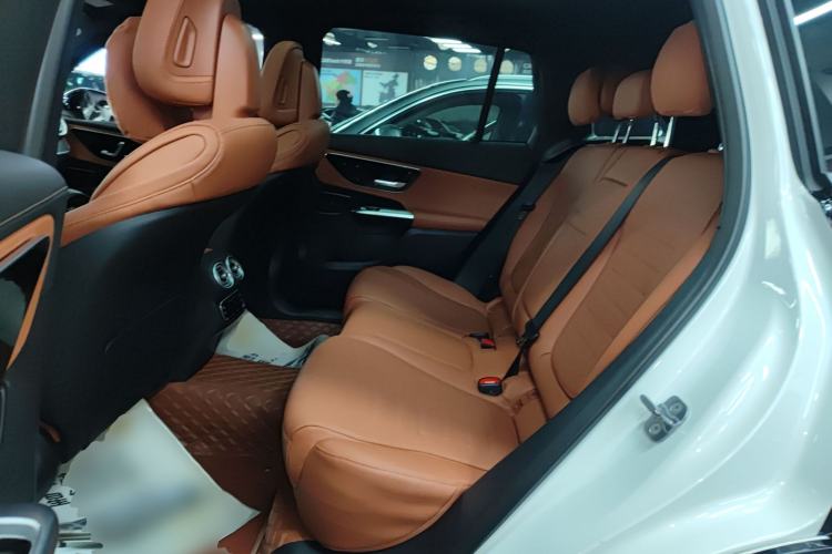 Used Mercedes-Benz GLC 2023 GLC 260 L 4MATIC Luxury Model 5 Seats
