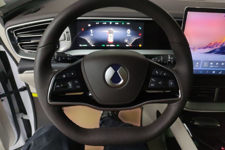 Used Denza D9 2024 DM-i 980 Four-Wheel Drive Prestige Model
