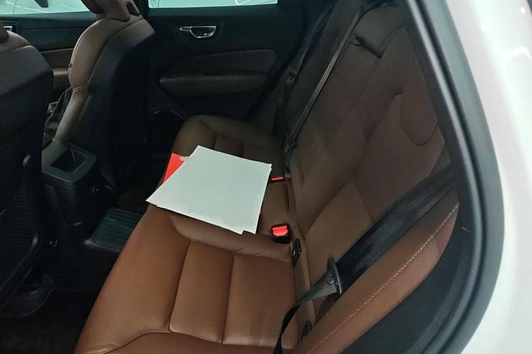 Used Volvo XC60 New Energy 2024 T8 Plug-in Hybrid Long-Range All-Wheel Drive Smart Luxury Edition
