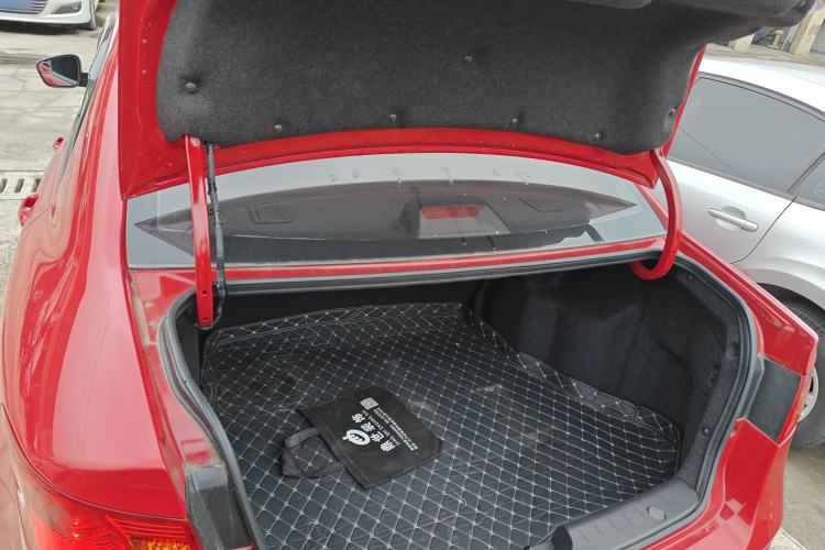 Used Roewe 350 2014 1.5L Manual Xunchi Edition
