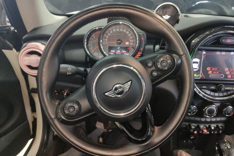 Used  MINI 2016 1.2T ONE Pioneer Edition

