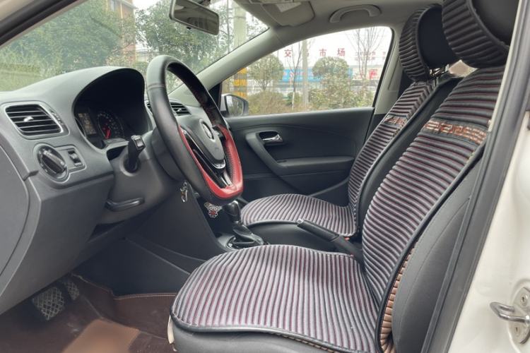 Used Volkswagen Polo 2016 1.6L Automatic Comfort Model
