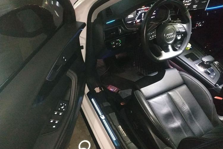 Used Audi A4L 2022 40 TFSI Luxury Dynamic Model
