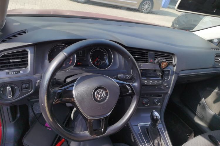 Used Volkswagen Golf 2015 1.6L Automatic Comfort Model

