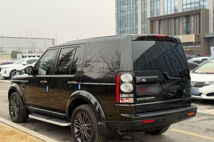 Used Land Rover Discovery 2016 3.0 SC Obsidian Black Heritage Edition SE
