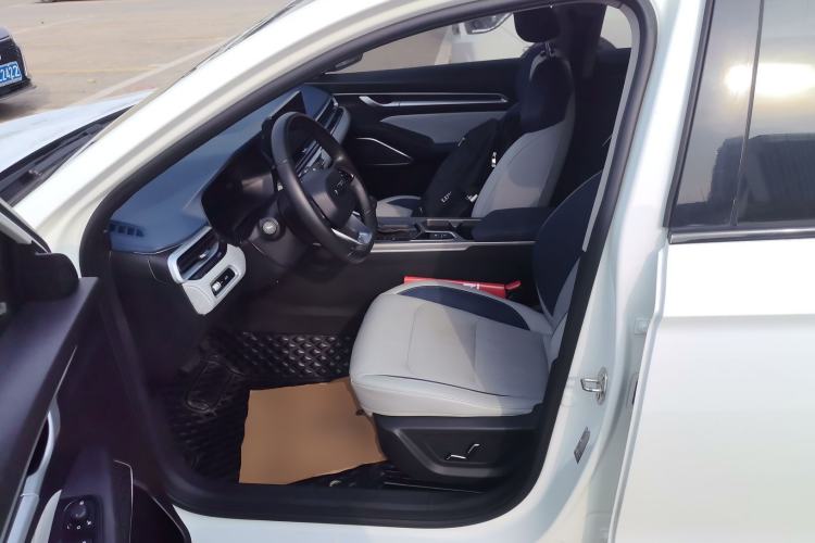 Used Geely Auto Emgrand 2022 4th Generation 1.5L CVT Flagship Model
