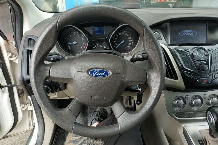 Used Ford Focus 2012 Sedan 1.6L Automatic Comfort Model
