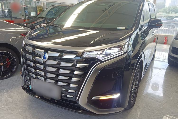 Used Denza D9 2022 DM-i 970 Four-Wheel Drive Flagship Model
