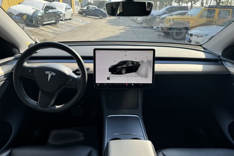 Used Tesla Model Y 2022 Long-Range All-Wheel-Drive Version