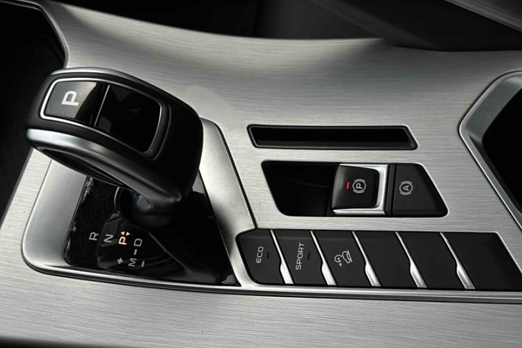 Used Geely Auto Coolray 2020 Facelift 240T DCT Hunter